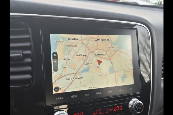 Mitsubishi Outlander 2.4 PHEV Instyle | volleder | trekhaak afneeembaar |