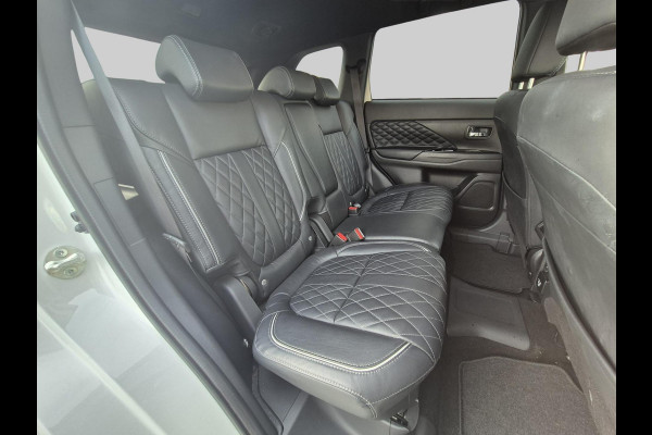 Mitsubishi Outlander 2.4 PHEV Instyle | volleder | trekhaak afneeembaar |
