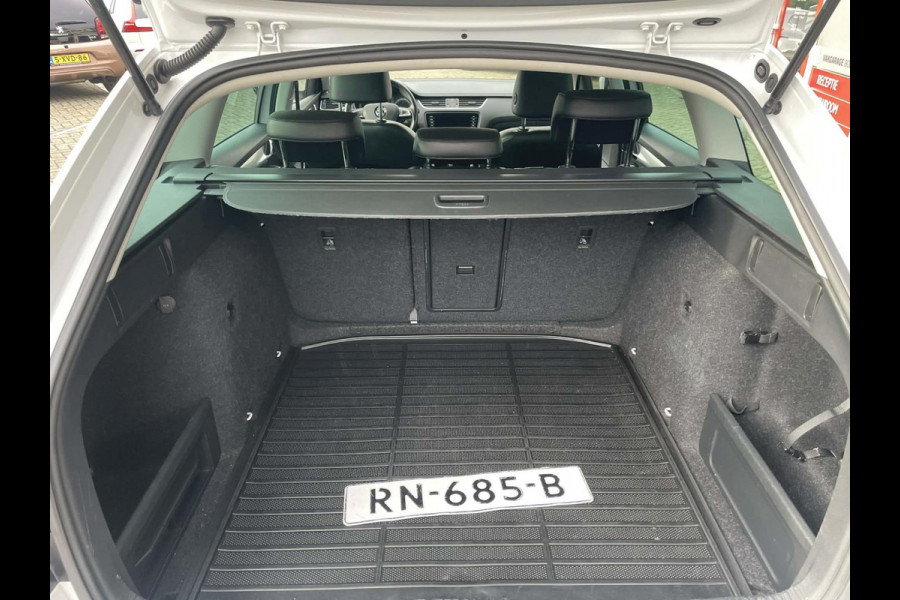 Škoda Octavia Combi 1.4 TSI Greentech Ambition Business AUTOMAAT l CarPlay l trekhaak