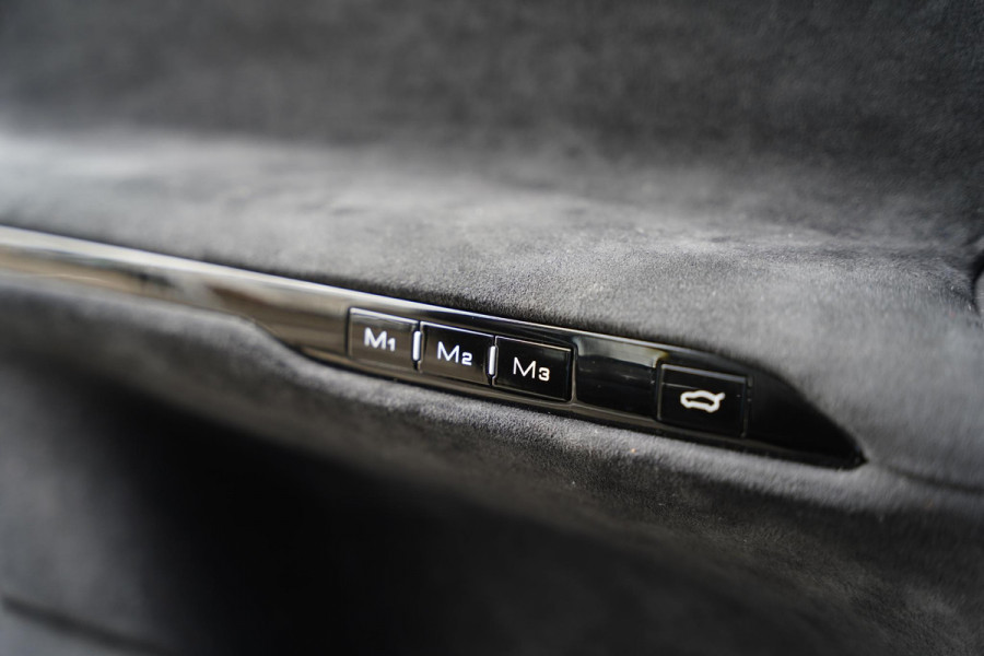 Ferrari Purosangue 6.5 V12 / Colore Purosanque