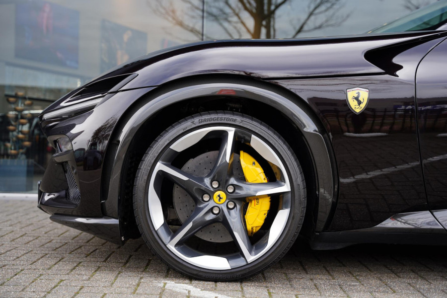 Ferrari Purosangue 6.5 V12 / Colore Purosanque