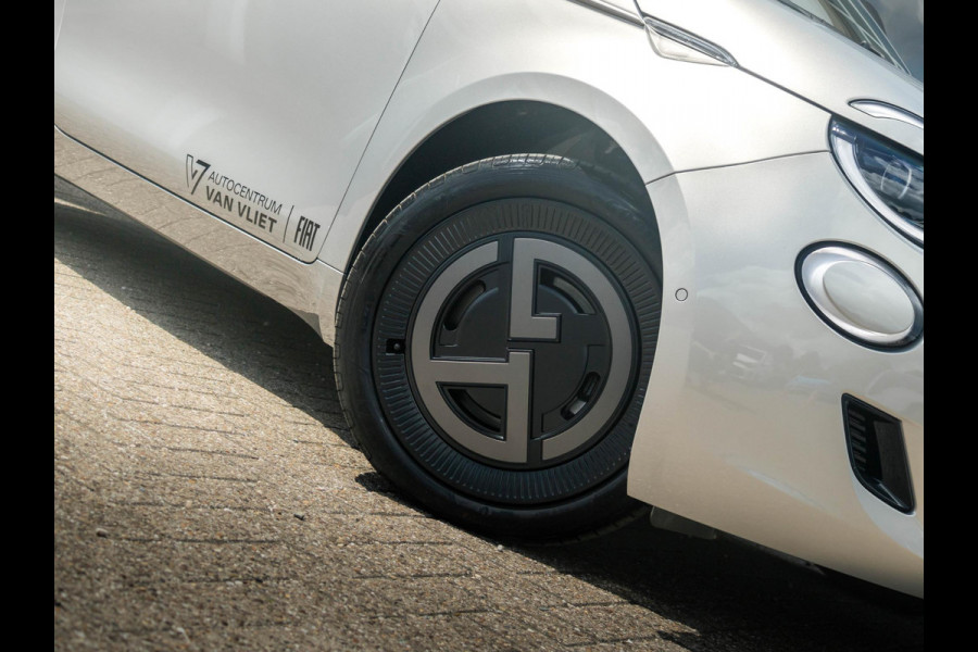Fiat 500E Giorgio Armani Collector's Edition 42 kWh | 18% Bijtelling | Zeer Exclusief | Beperkte Oplage !