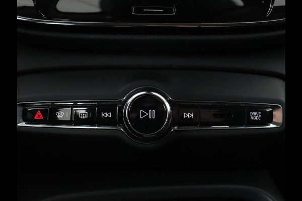 Volvo XC40 1.5 T2 Business Pro | Trekhaak | Camera | Carplay | Adaptive cruise | Keyless | Full LED | Navigatie | Parkeerhulp | Digital Cockpit | Climate control | Bluetooth