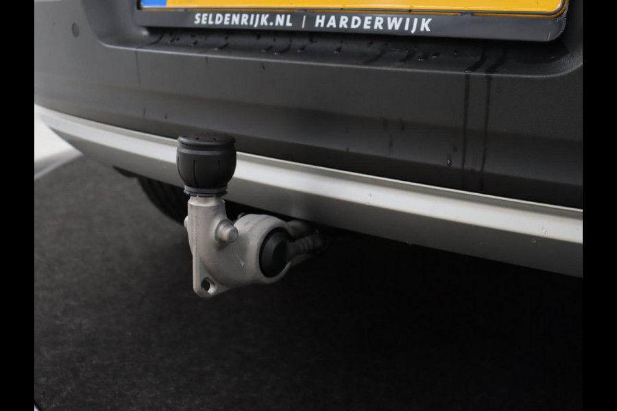 Volvo XC40 1.5 T2 Business Pro | Trekhaak | Camera | Carplay | Adaptive cruise | Keyless | Full LED | Navigatie | Parkeerhulp | Digital Cockpit | Climate control | Bluetooth