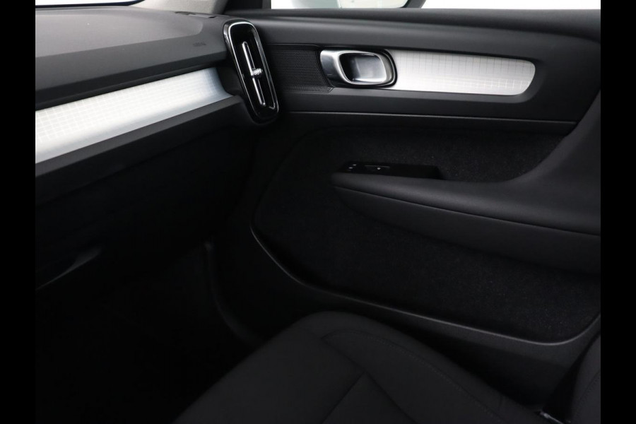 Volvo XC40 1.5 T2 Business Pro | Trekhaak | Camera | Carplay | Adaptive cruise | Keyless | Full LED | Navigatie | Parkeerhulp | Digital Cockpit | Climate control | Bluetooth