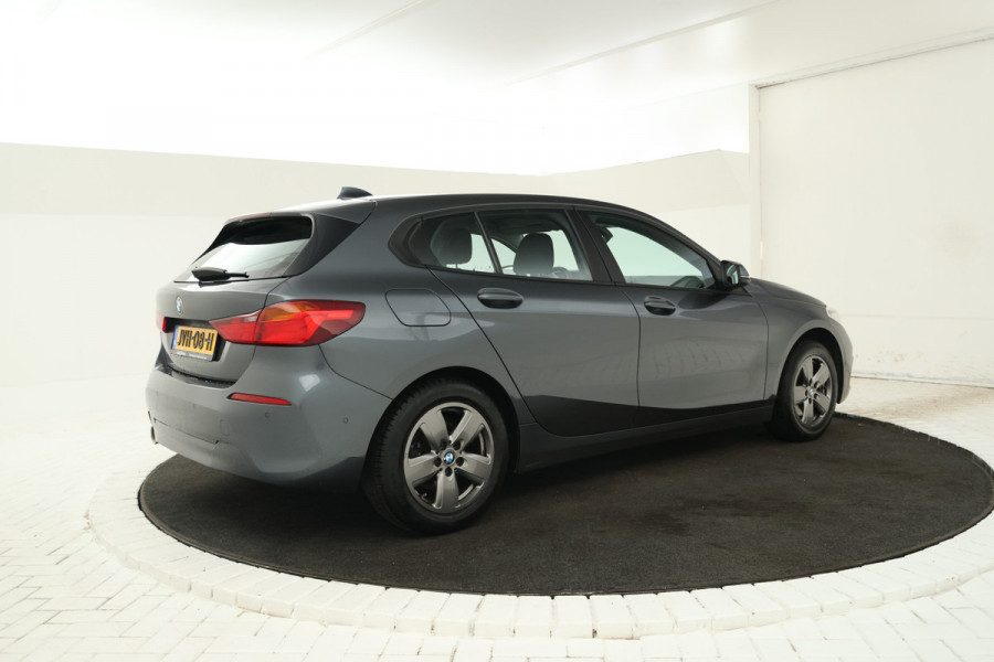 BMW 1-serie 118i Executive 140PK, Navigatie, Climate,