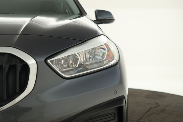 BMW 1-serie 118i Executive 140PK, Navigatie, Climate,