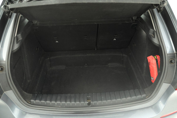 BMW 1-serie 118i Executive 140PK, Navigatie, Climate,