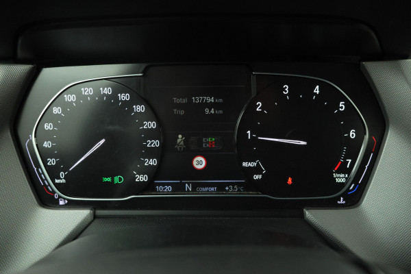 BMW 1-serie 118i Executive 140PK, Navigatie, Climate,