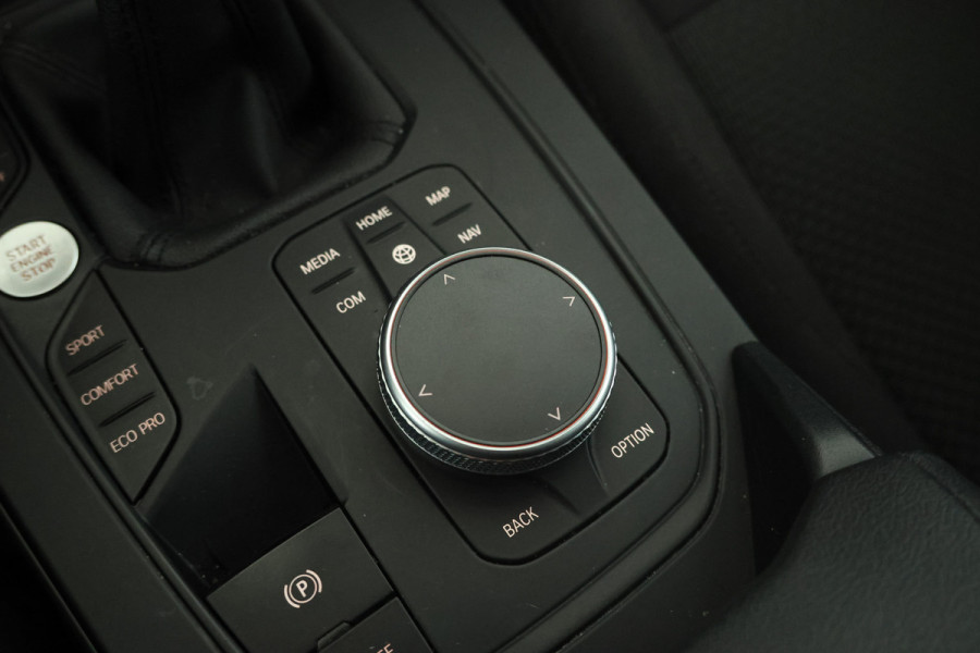 BMW 1-serie 118i Executive 140PK, Navigatie, Climate,