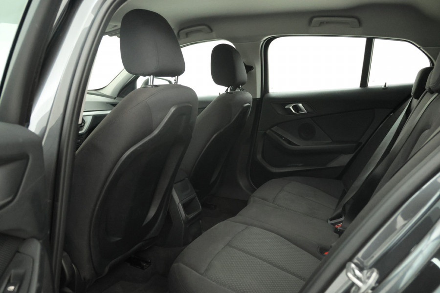 BMW 1-serie 118i Executive 140PK, Navigatie, Climate,