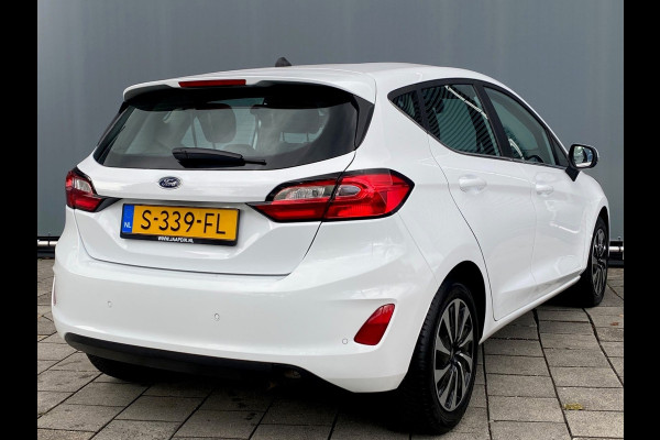 Ford Fiesta BWJ 2023 | 1.0T Hybrid 126PK Titanium | CLIMA | CARPLAY | CRUISE | NAVI | PRIVACY GLASS |