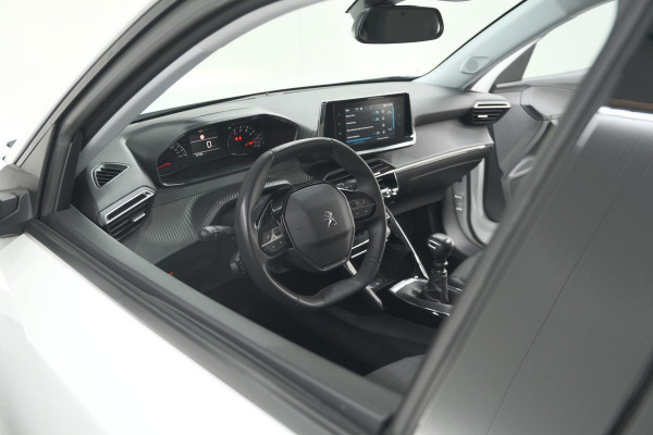 Peugeot 2008 PureTech 100 Allure Pack | Allseason Banden | Parkeersensoren | Apple Carplay