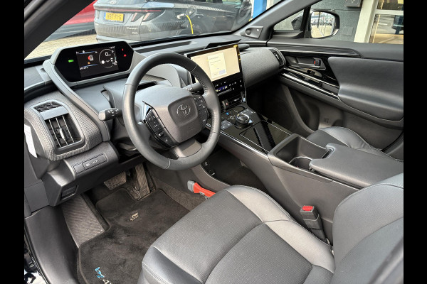 Toyota Bz4x Premium 71 kWh | 97% SOH! | Leder | Stoel- Verwarming & Ventilatie | Panoramadak | 360 Camera | Adaptive Cruise |