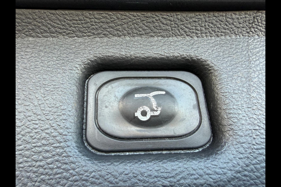 Ford S-Max 2.5i HEV 7P