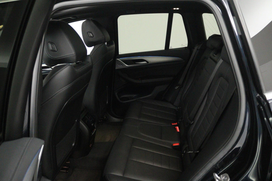 BMW iX3 High Executive 80 kWh (PANORAMADAK, SoH 97.7, SFEERVERLICHTING, STOELVERWARMING, ACHTERUITRIJCAMERA, NAVIGATIE)