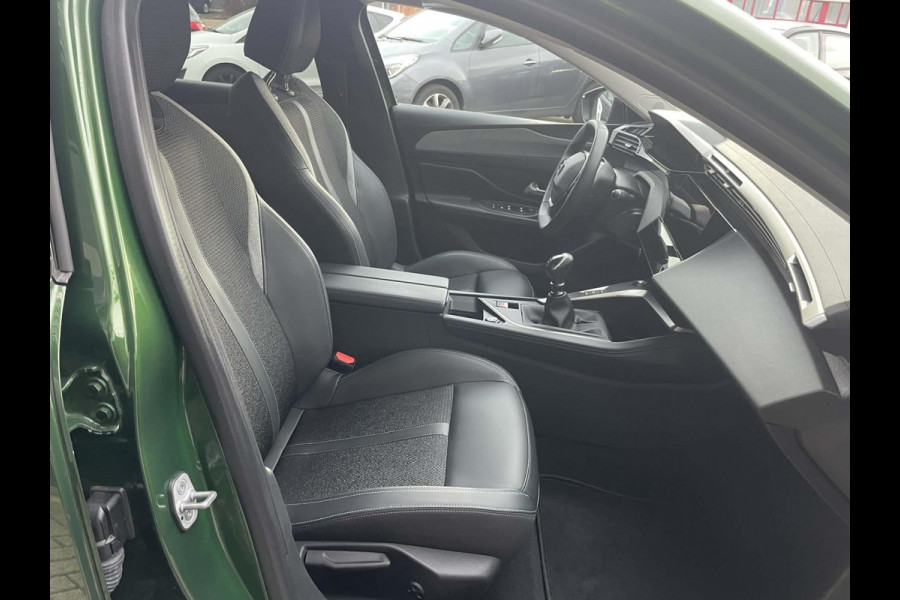 Peugeot 308 1.2 PureTech Allure Pack Business / 360 camera / comfort stoelen