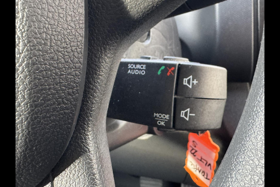 Renault Trafic 2.0 dCi 145 T27 L1H1 Comfort Automaat Navigatie Airco Cruise DAB Apple / Android LED koplampen