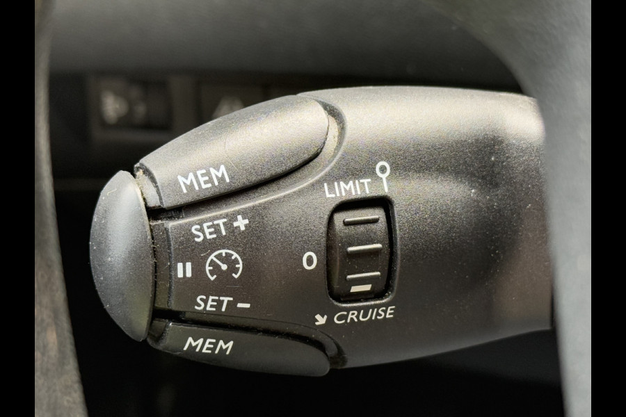 Peugeot 208 BWJ 2021 | 1.2 75PK Like | AIRCO | CRUISE | DAB+ | EL PAKKET |