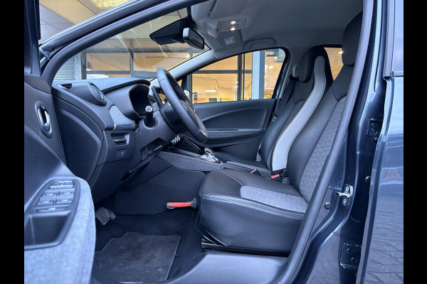 Renault ZOE R135 Intens 52 kWh | Accuhuur | DC Lader | Easy Link 9'' | Dodehoeksensoren | Climate Control | Cruise Control | Achteruitrijcamera | Navi |