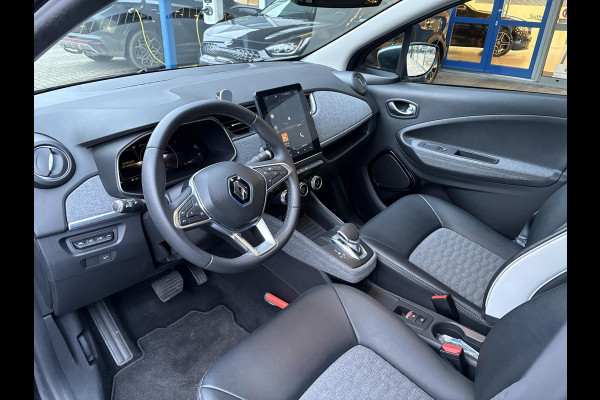 Renault ZOE R135 Intens 52 kWh | Accuhuur | DC Lader | Easy Link 9'' | Dodehoeksensoren | Climate Control | Cruise Control | Achteruitrijcamera | Navi |