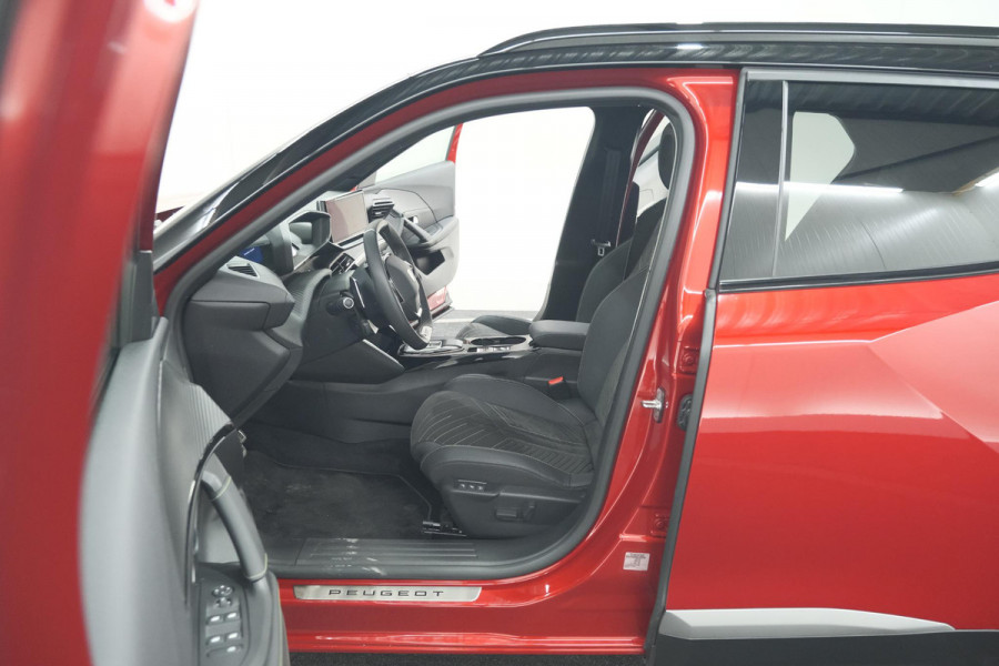 Peugeot 2008 PureTech 130 EAT8 GT | 360 Camera | Stoelmassage | Adaptieve Cruise Control | Dodehoekdetectie