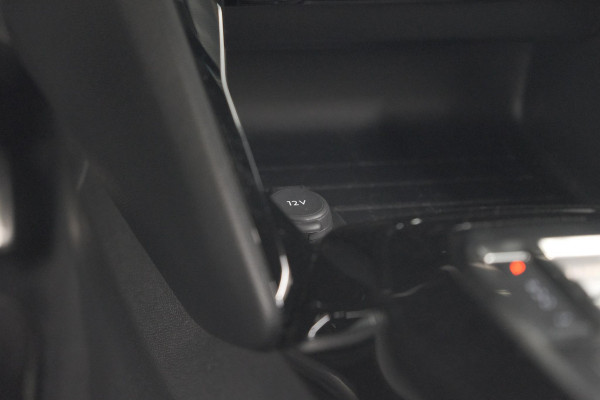 Peugeot 2008 PureTech 130 EAT8 GT | 360 Camera | Stoelmassage | Adaptieve Cruise Control | Dodehoekdetectie