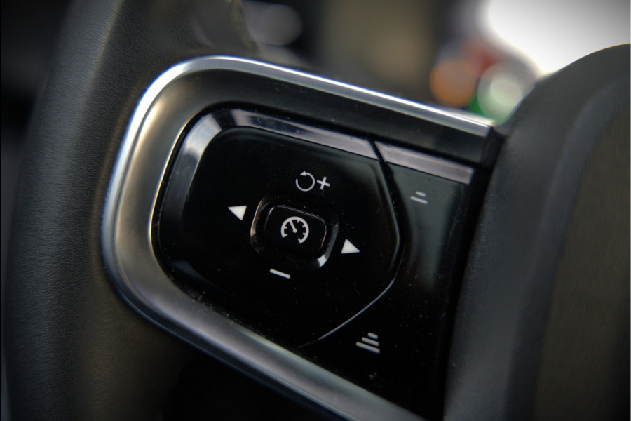 Polestar 2 Long Range Dual Motor Launch Edition 78kWh | Panoramadak | Stoelverwarming | Stuurverwarming | Harman Kardon | Memory Seat | 360 Camera | Keyless | Adaptive Cruise Control | Apple Carplay | BTW | LED |