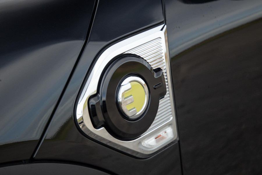 MINI Countryman 1.5 Cooper S E ALL4 Essential CAMERA / NAVI / CARPLAY / AIRCO / ZWART / STOELVERWARMING