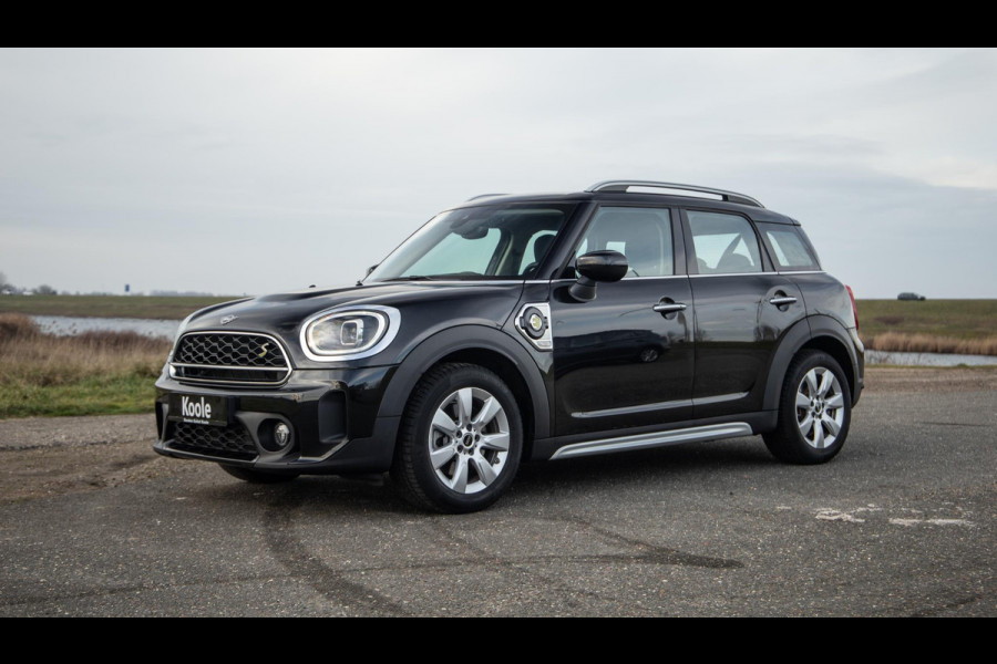 MINI Countryman 1.5 Cooper S E ALL4 Essential CAMERA / NAVI / CARPLAY / AIRCO / ZWART / STOELVERWARMING