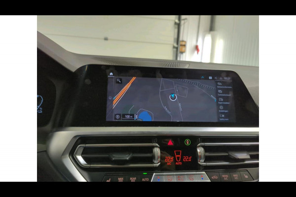 BMW 3-serie 320e Aut. Business Ed. Plus | Leder | Camera | Car Play |