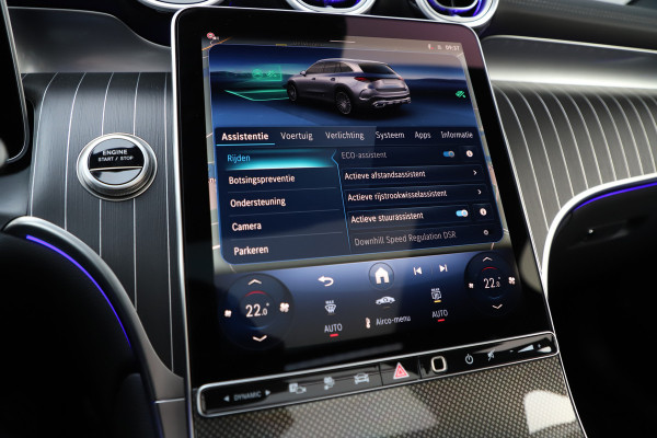 Mercedes-Benz GLC 300e AMG 4-Matic | 313PK | Luchtvering | Head-up | Achterasbesturing | Massage | Keyless-go | Burmester | Digital-light | Distro