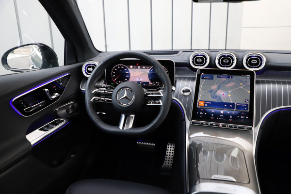 Mercedes-Benz GLC 300e AMG 4-Matic | 313PK | Luchtvering | Head-up | Achterasbesturing | Massage | Keyless-go | Burmester | Digital-light | Distro
