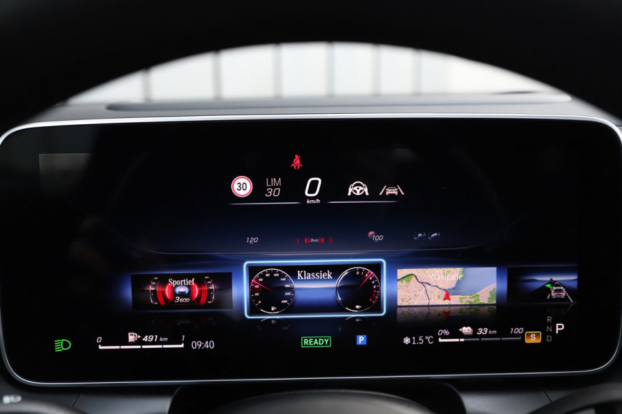 Mercedes-Benz GLC 300e AMG 4-Matic | 313PK | Luchtvering | Head-up | Achterasbesturing | Massage | Keyless-go | Burmester | Digital-light | Distro