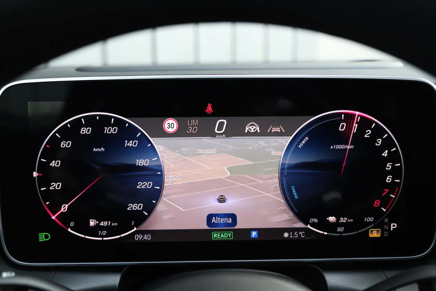 Mercedes-Benz GLC 300e AMG 4-Matic | 313PK | Luchtvering | Head-up | Achterasbesturing | Massage | Keyless-go | Burmester | Digital-light | Distro