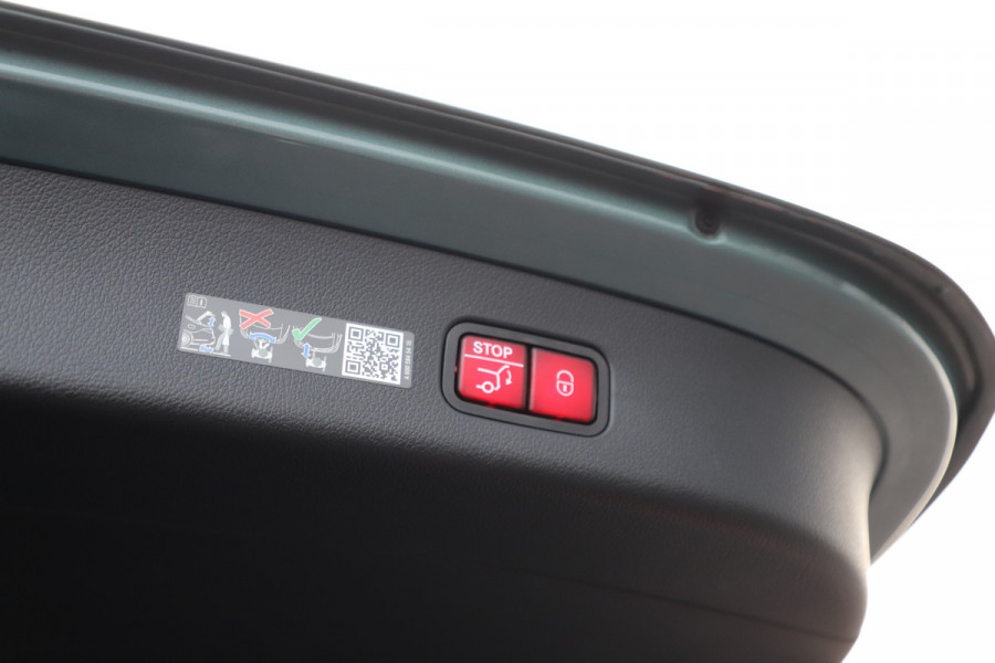 Mercedes-Benz GLC 300e AMG 4-Matic | 313PK | Luchtvering | Head-up | Achterasbesturing | Massage | Keyless-go | Burmester | Digital-light | Distro