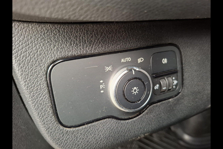 Mercedes-Benz Sprinter 311 CDI GB L2 FWD Functional 3.5T / AIRCO / CAMERA / 3 ZITS / DEALER ONDERHOUDEN / NAVI
