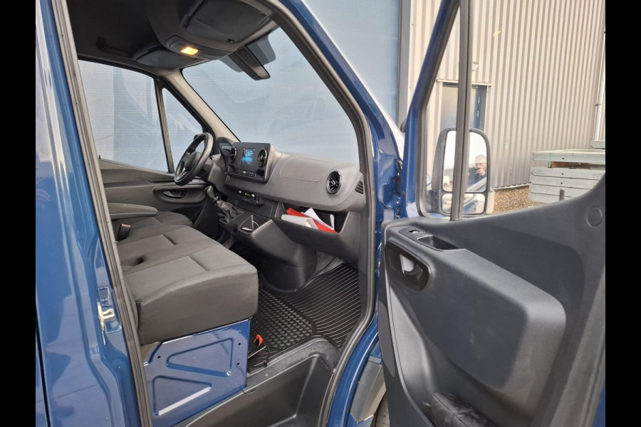 Mercedes-Benz Sprinter 311 CDI GB L2 FWD Functional 3.5T / AIRCO / CAMERA / 3 ZITS / DEALER ONDERHOUDEN / NAVI