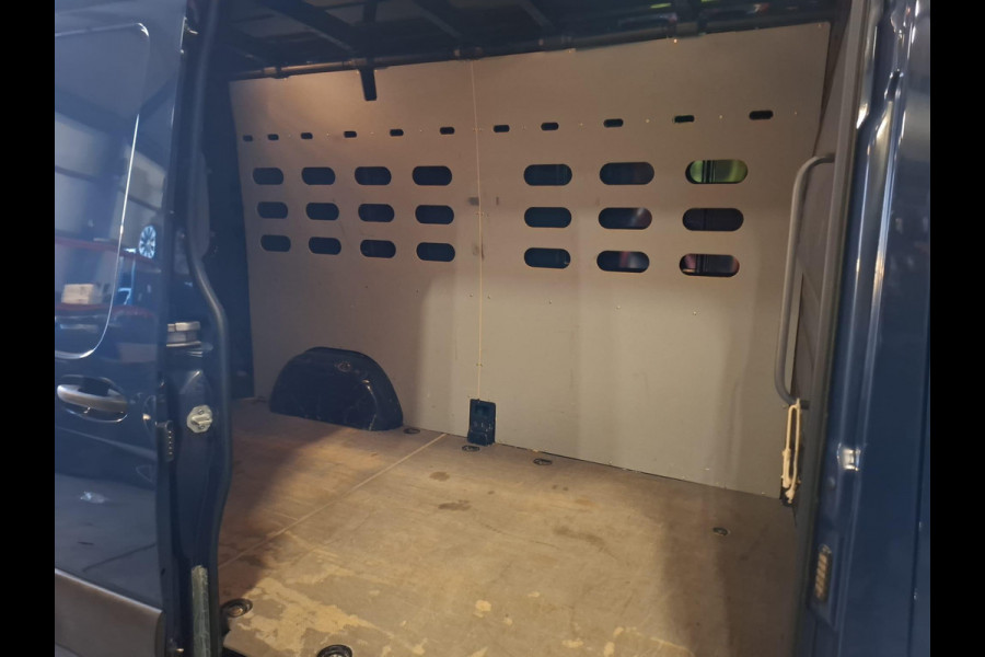 Mercedes-Benz Sprinter 311 CDI GB L2 FWD Functional 3.5T / AIRCO / CAMERA / 3 ZITS / DEALER ONDERHOUDEN / NAVI