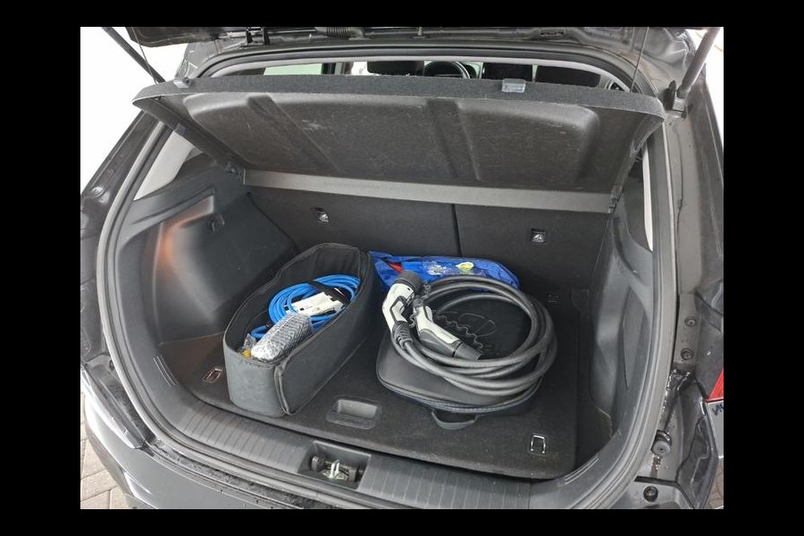 Hyundai Kona EV Fashion 64 kWh | Navi | Camera | LED |