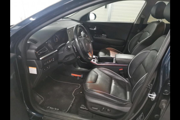 Kia e-Niro ExecutiveLine 64 kWh | Trekhaak | Navi | Camera |
