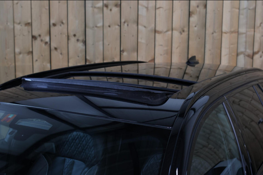 BMW 5 Serie Touring 520d M-Sport *Pano*4-Wiel besturing*Head-Up*Trekhaak*