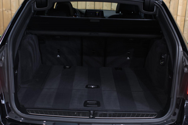 BMW 5 Serie Touring 520d M-Sport *Pano*4-Wiel besturing*Head-Up*Trekhaak*