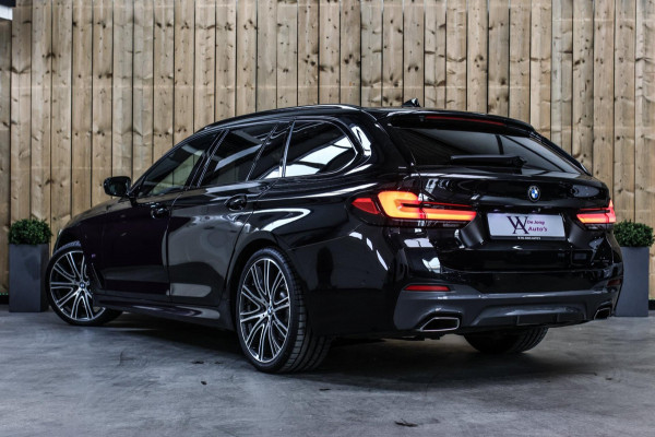 BMW 5 Serie Touring 520d M-Sport *Pano*4-Wiel besturing*Head-Up*Trekhaak*