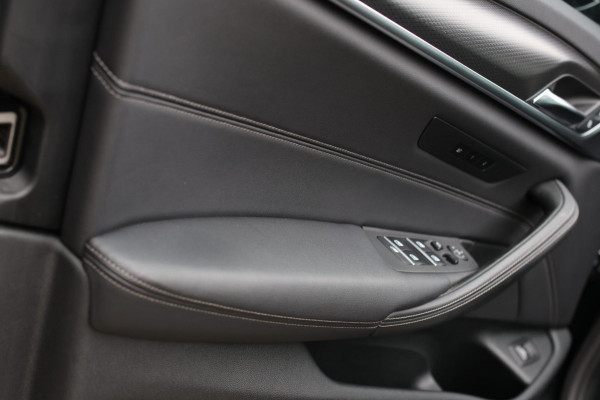 BMW 5 Serie Touring 520d M-Sport *Pano*4-Wiel besturing*Head-Up*Trekhaak*