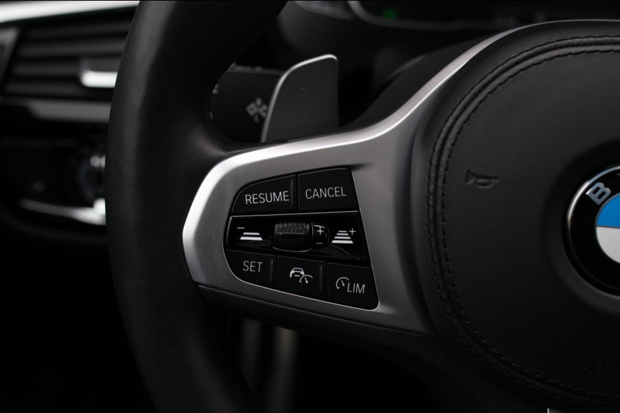 BMW 5 Serie Touring 520d M-Sport *Pano*4-Wiel besturing*Head-Up*Trekhaak*