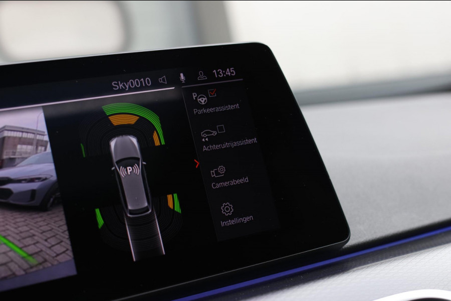 BMW 5 Serie Touring 520d M-Sport *Pano*4-Wiel besturing*Head-Up*Trekhaak*