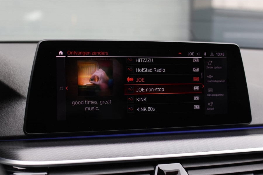 BMW 5 Serie Touring 520d M-Sport *Pano*4-Wiel besturing*Head-Up*Trekhaak*