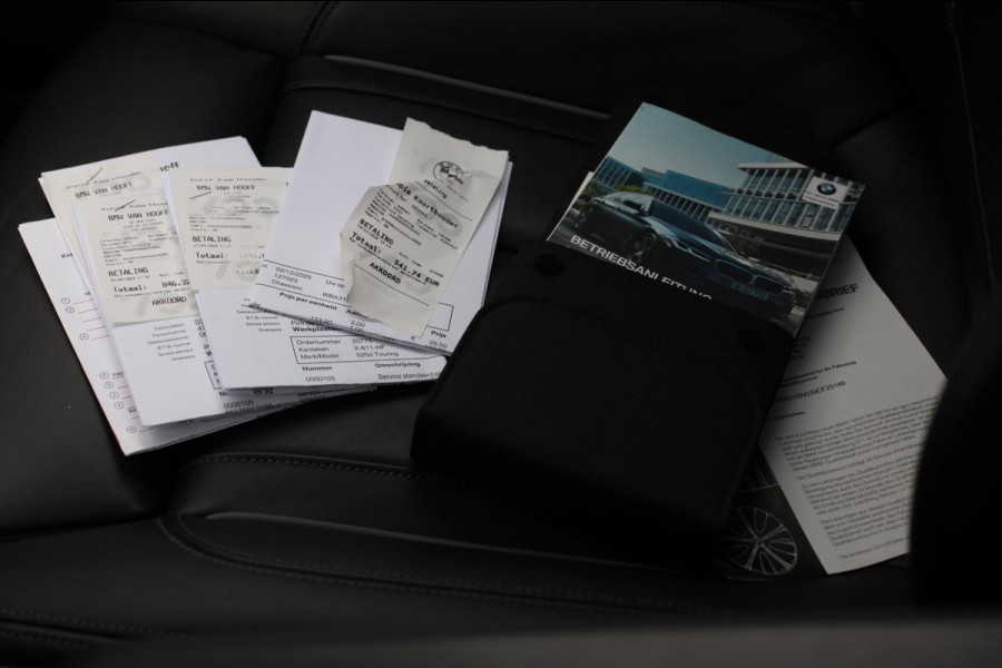 BMW 5 Serie Touring 520d M-Sport *Pano*4-Wiel besturing*Head-Up*Trekhaak*