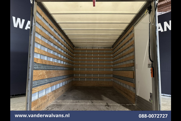Peugeot Boxer 2.2 BlueHDi 141pk Bakwagen Laadklep Zijdeur Euro6 Airco | Camera | Cruisecontrol | 937kg laadvermogen Bijrijdersbank